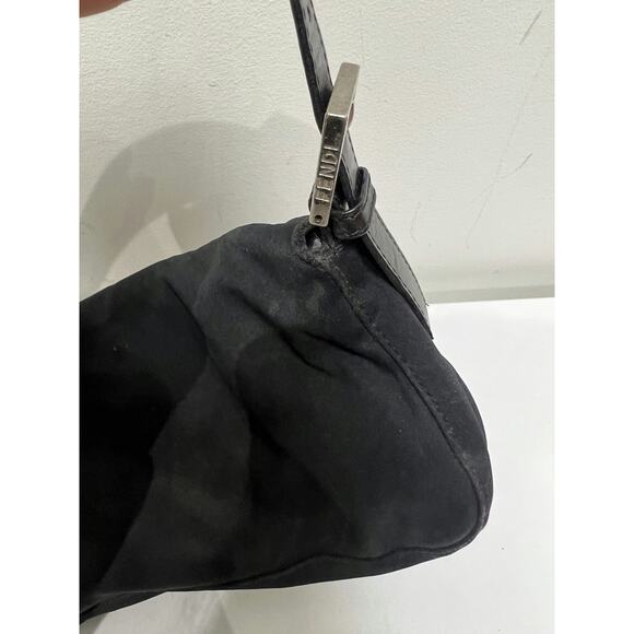 Vintage Fendi Black Suede Baguette Bag with Silver Hardware - Picture 6 of 8